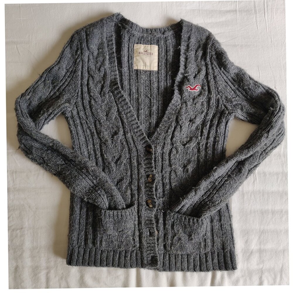 Hollister Womens Cable Knit Wool Cardigan.